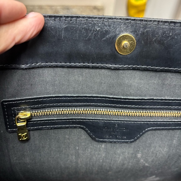 Louis Vuitton Authentic Epi Saint Tropez Black Bag - Picture 3 of 12